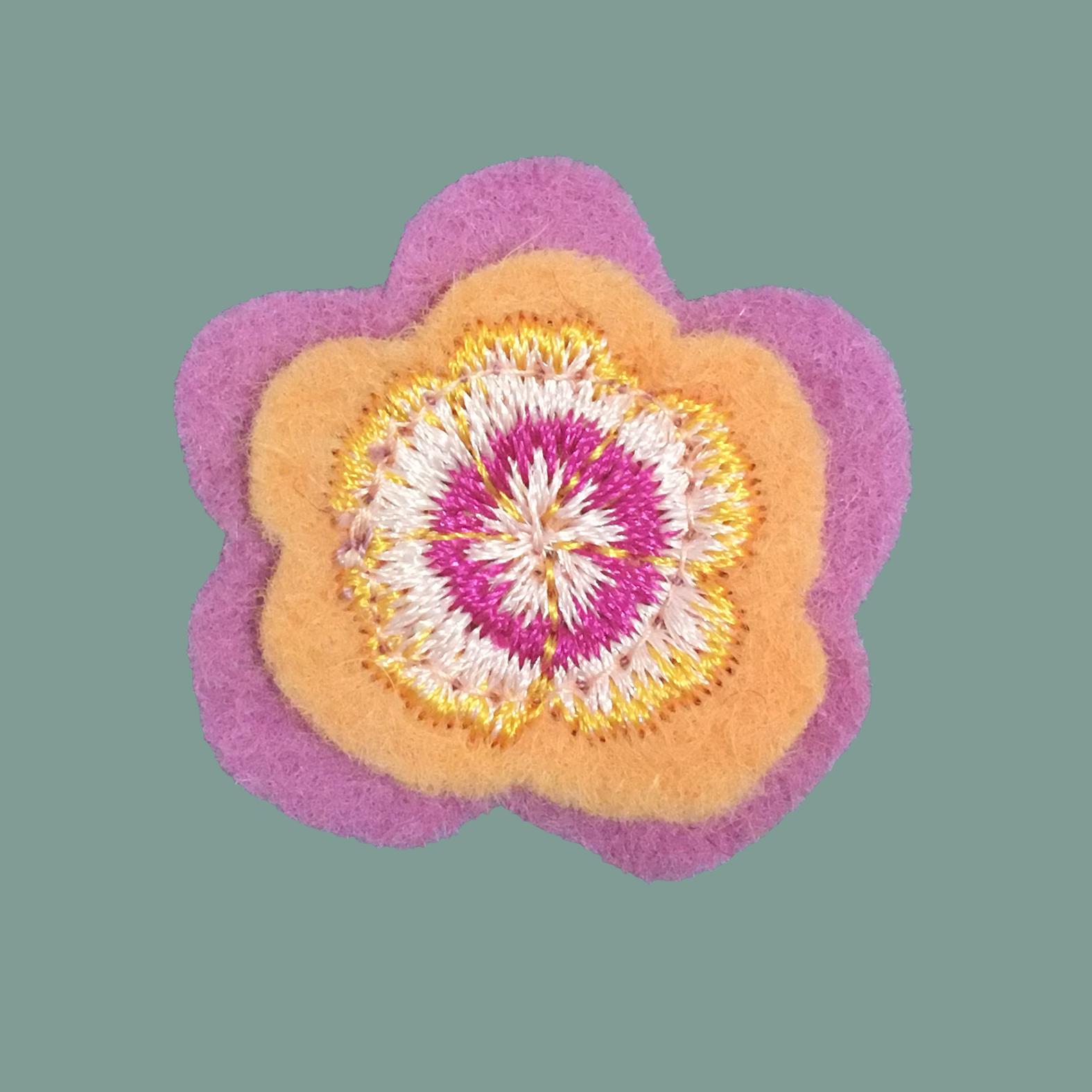 Bloem button roze